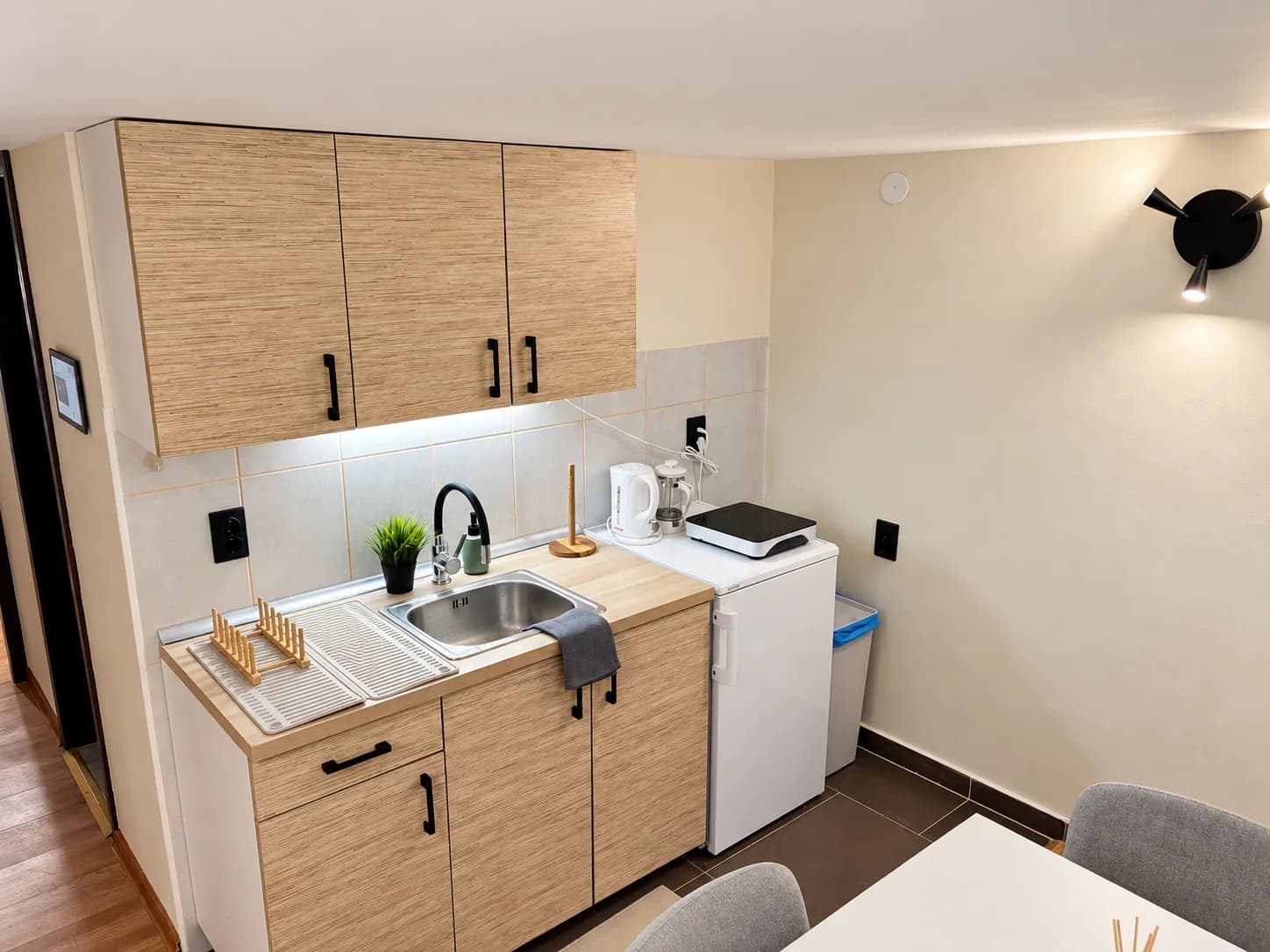 Shared kitchen at BJ Residence in Belgrade